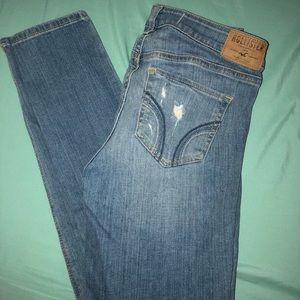 ripped Hollister skinny jeans!